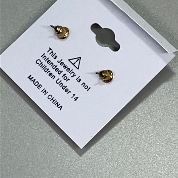 Fashion Jewelry Earrings - Picture 2 of 3